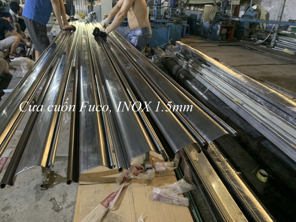 cửa cuốn nan inox