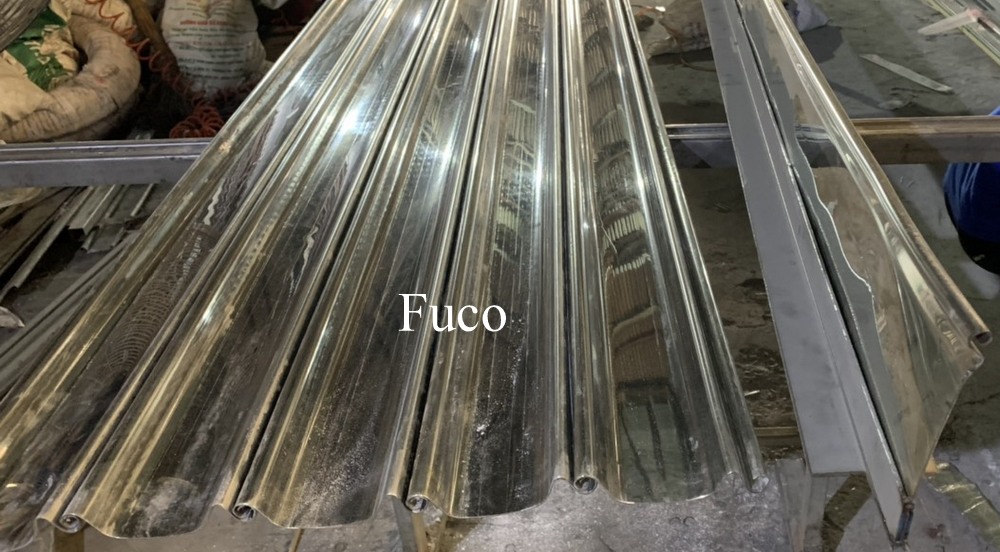 cửa cuốn siêu trường inox