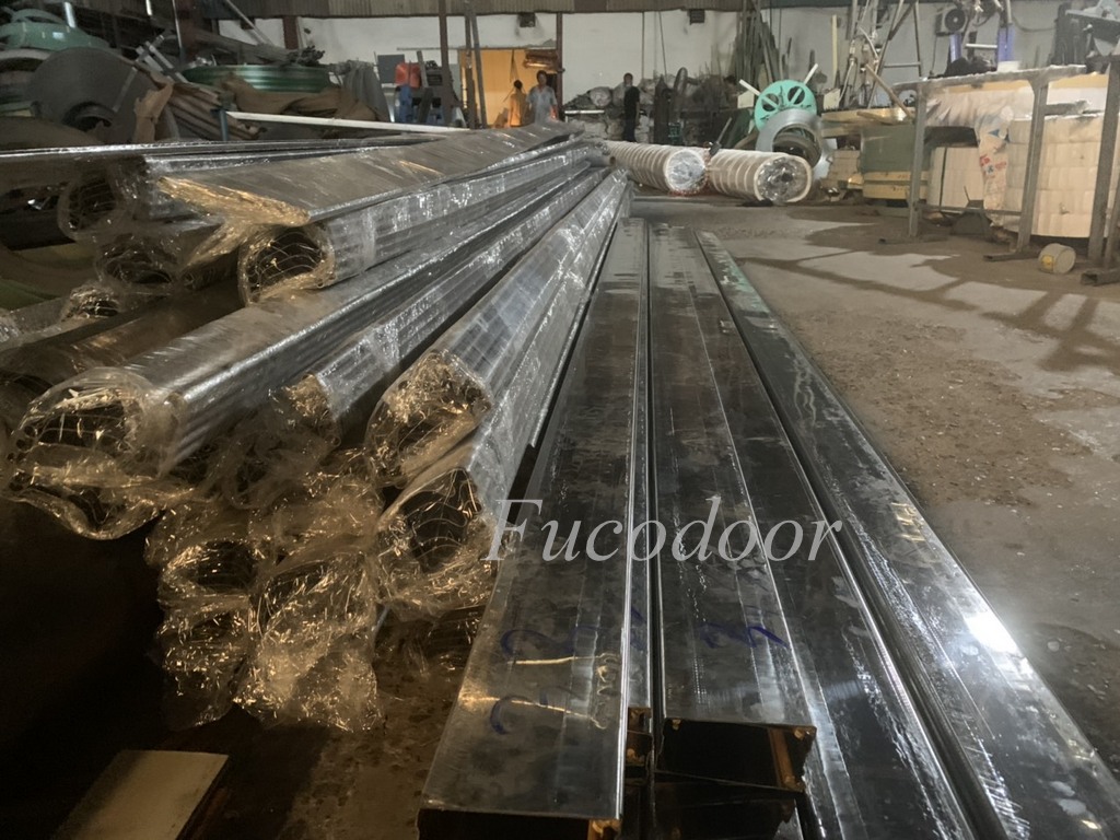 cửa cuốn siêu trường inox, Cửa cuốn Siêu Trường ST100