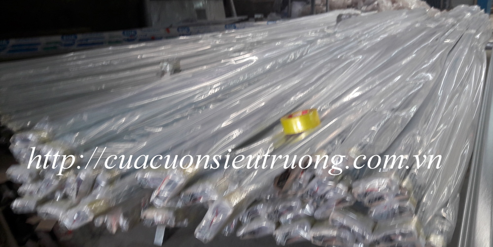 Cửa cuốn siêu trường bằng thép sơn tĩnh điện