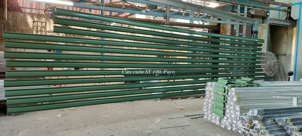 Cửa cuốn thép siêu trường ST100 với thân cửa vững chắc