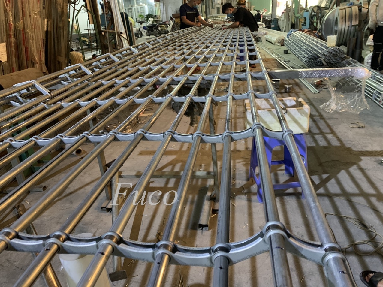 cửa cuốn song ngang ống phi 19 sơn tĩnh điện