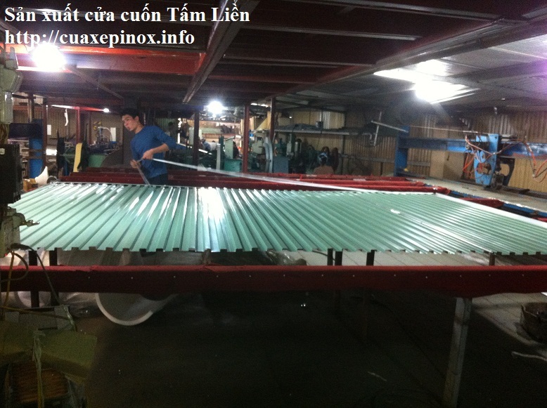 cửa cuốn tấm liền