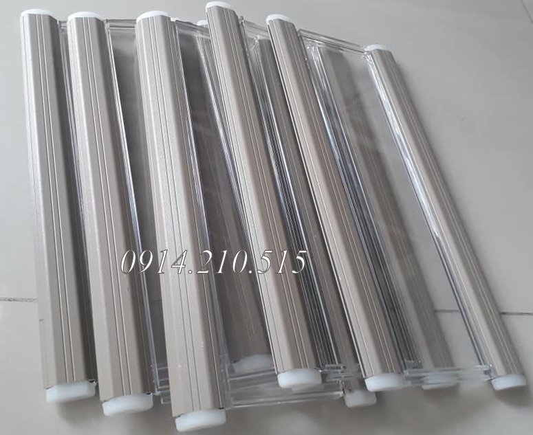 cửa cuốn trong suốt