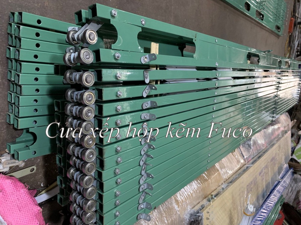 Cửa xếp U Đúc sơn tĩnh điện, làm cửa xếp inox