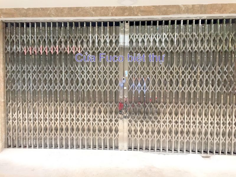 Cửa xếp INOX Hộp 304, Đây là loại cửa xếp cao cấp nhất hiện nay.