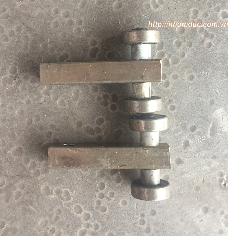 cửa xếp inox 304 có lá