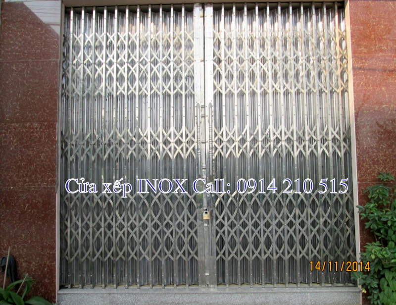 Cửa xếp INOX Hộp 304, Đây là loại cửa xếp cao cấp nhất hiện nay.
