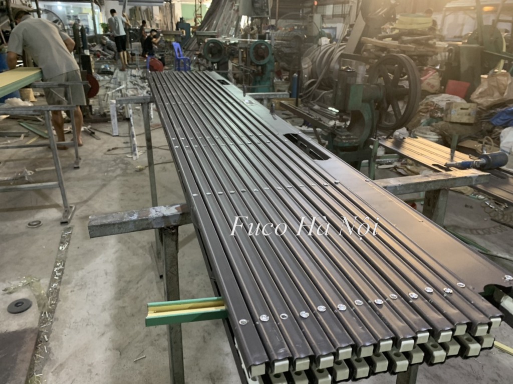 Giá cửa xếp U Đúc