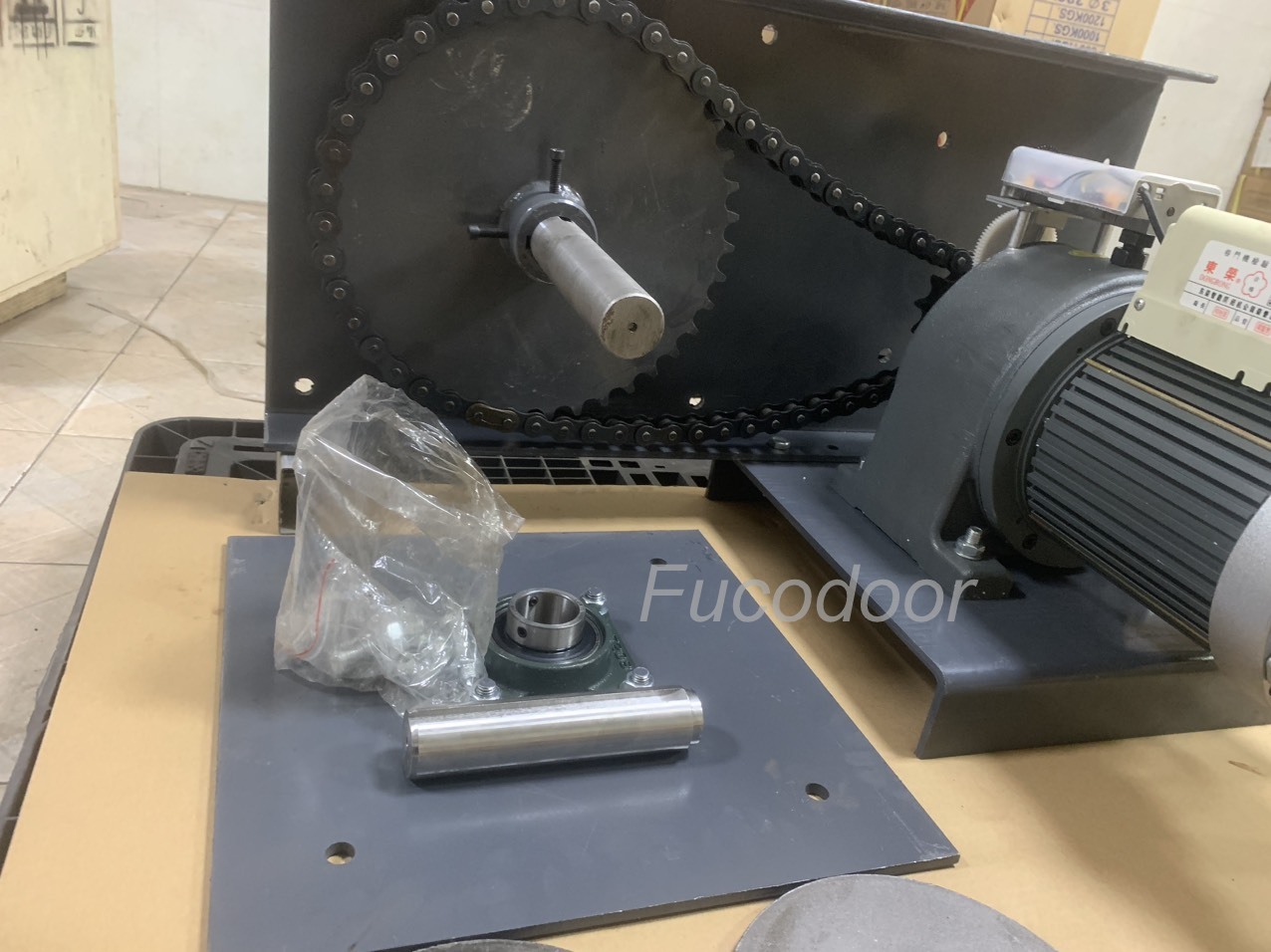motor cửa cuốn 2000kg điện 3P, motor cửa cuốn 2000kg