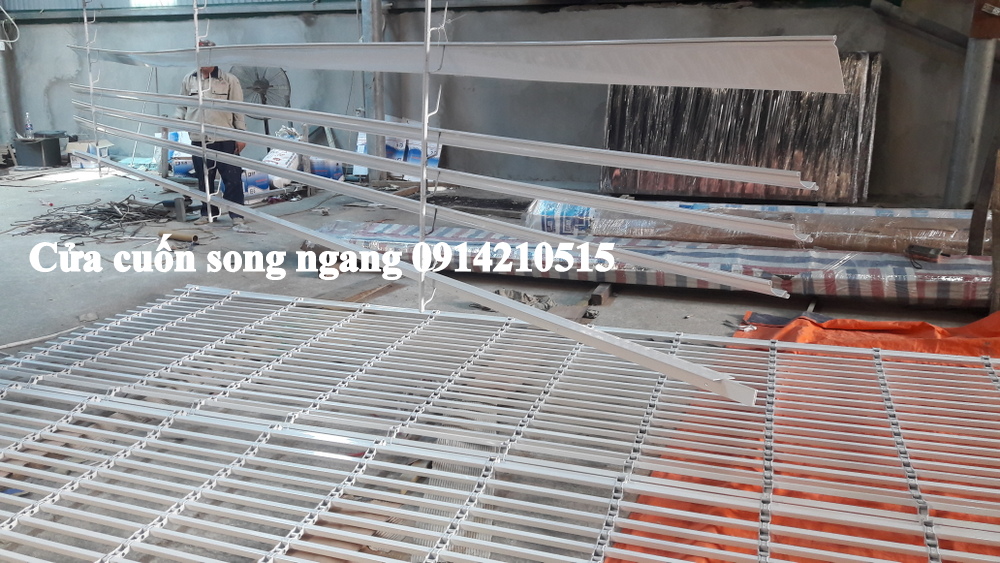 cửa cuốn song ngang hộp vuông 20x20, các loại cửa cuốn song ngang có báo