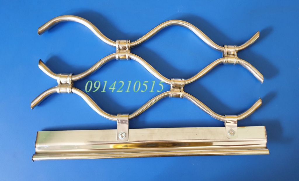 Báo giá cửa cuốn mắt lưới, cửa cuốn mắt võng. Nguyên liệu làm từ INOX 304 và INOX 201 và cửa cuốn mắt võng, mắt lưới sơn tĩnh điện, cửa cuốn mắt võng