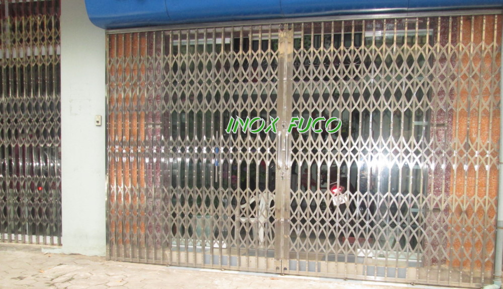 Cửa xếp INOX Hà Nội được sản xuất theo công nghệ của tiên tiến nhất của Đài Loan. Nguyên liệu làm bằng INOX 304 hoặc INOX 201