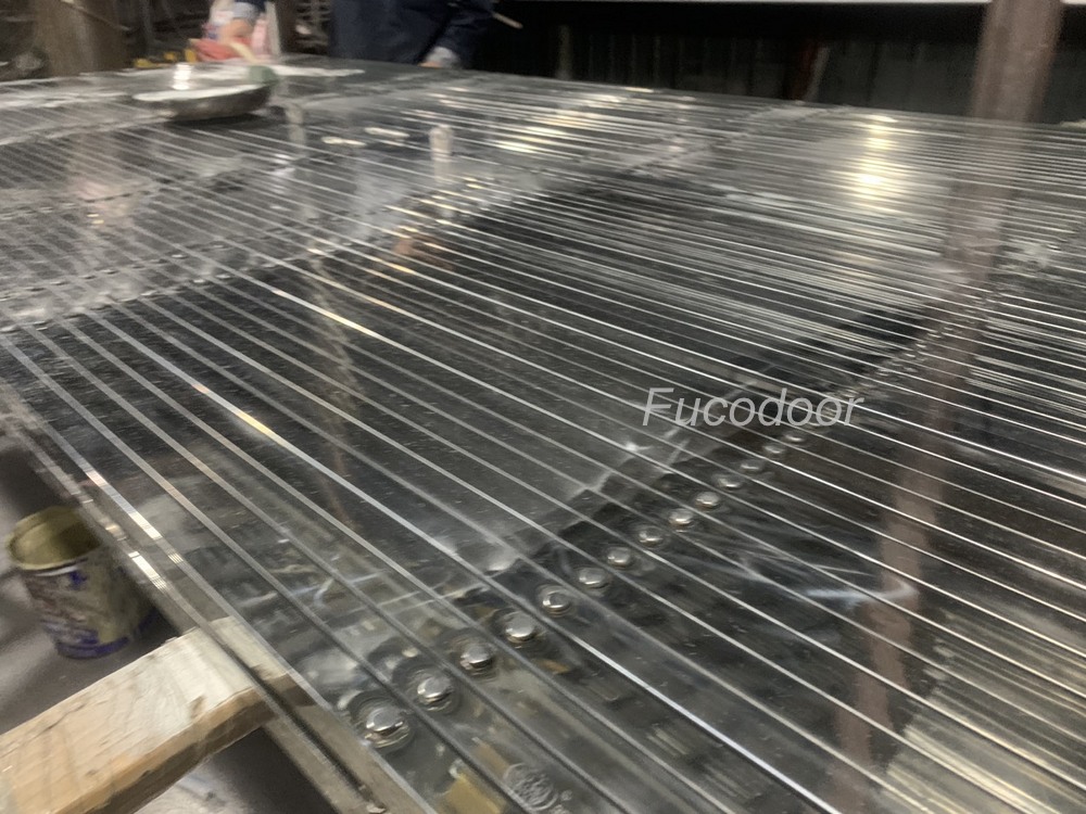 Cửa xếp INOX hộp 20x20 INOX 201 không lá