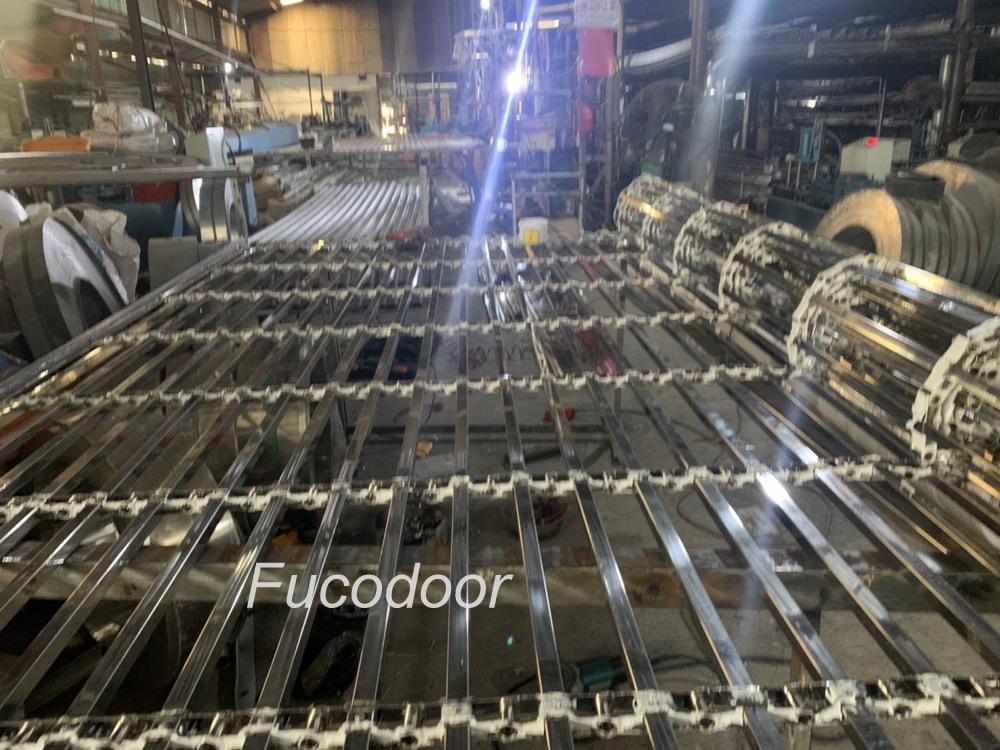 Sagging rolling doors, mesh rolling doors, Price quote for Song Ngang rolling doors