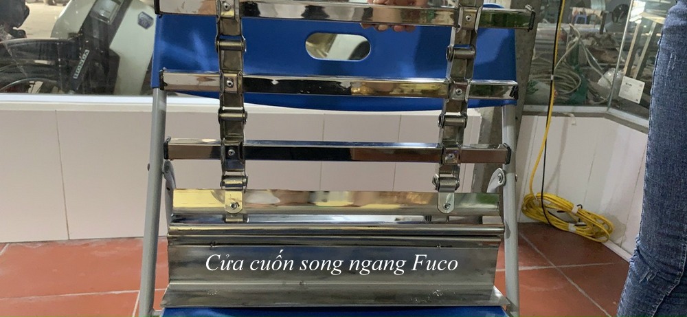 Cửa cuốn song ngang hộp 20x20 INOX 304, sản xuất cửa cuốn song ngang