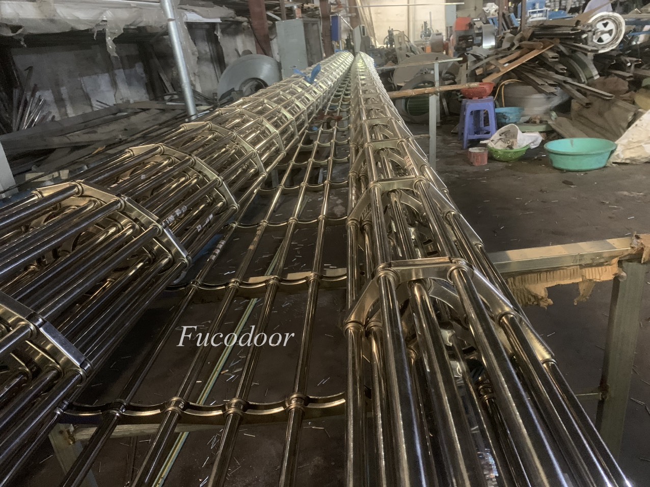 Cửa cuốn song ngang INOX ống tròn phi 19 INOX 201