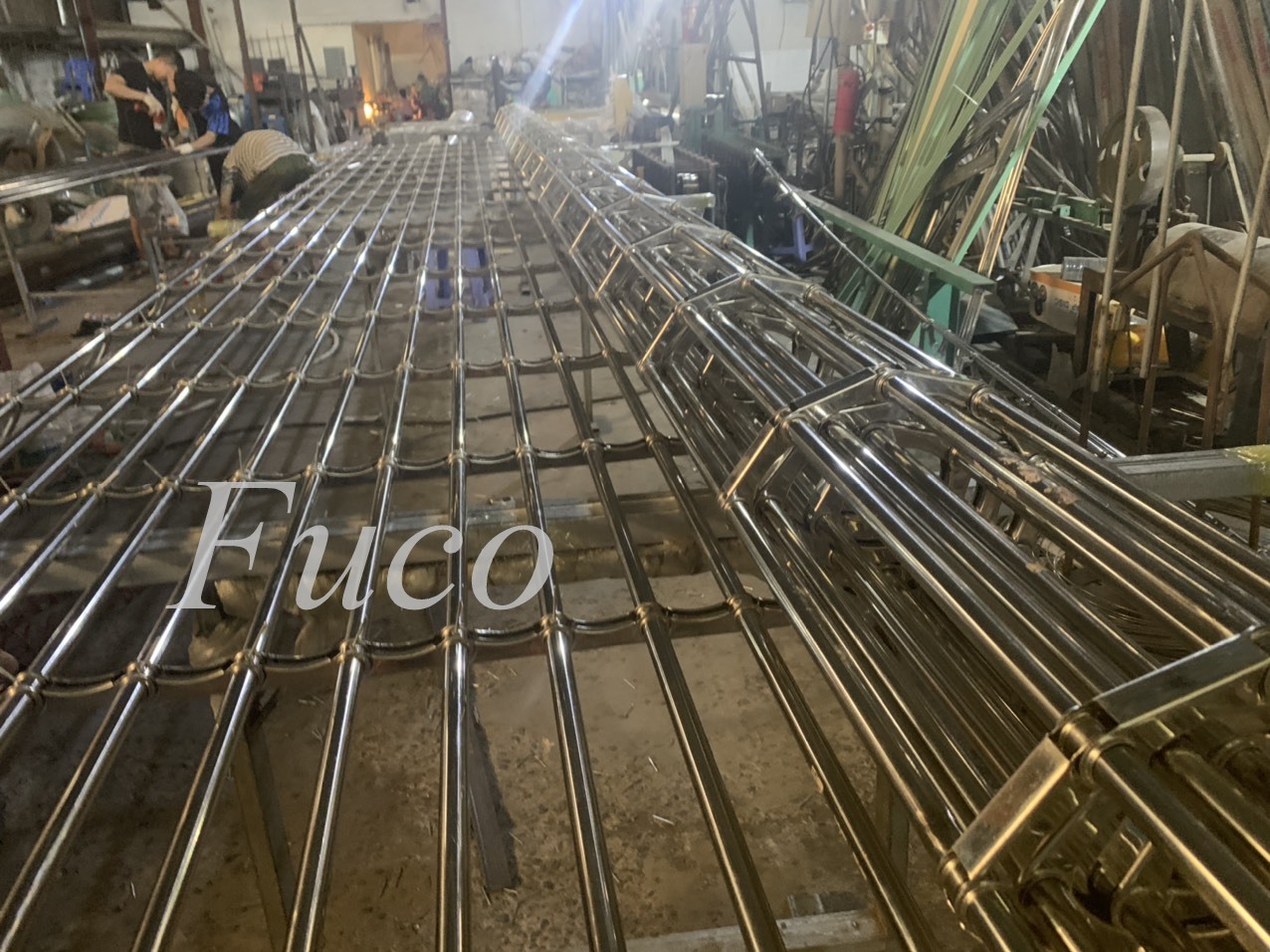 Cửa cuốn lưới song ngang inox vuông, cửa cuốn khớp thoáng 20x20, cửa cuốn khớp thoáng phi 19 tại Đà Nẵng
